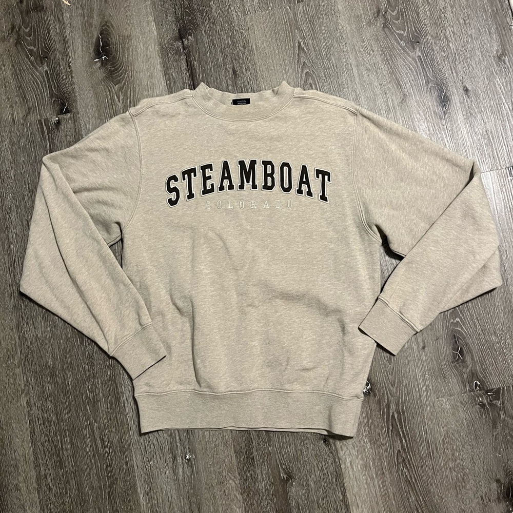 Vintage Embroidered Destination Colorado Crewneck